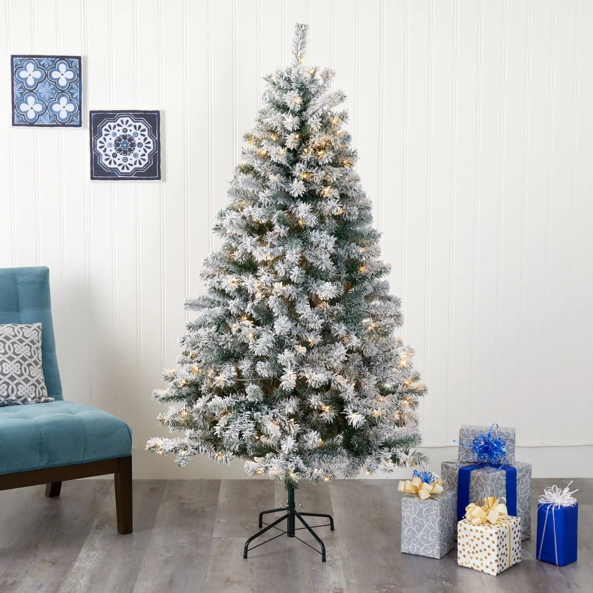 Flocked Rock Springs Spruce Tree | 6' Pre-Lit Artificial Christmas Tree 8 Flocked Rock Springs Spruce Tree | 6' Pre-Lit Artificial Christmas Tree - Image 6