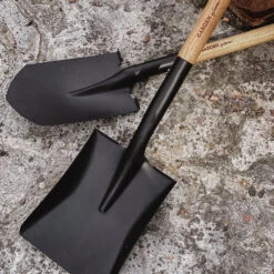 Garden Shovel Deluxe In Matte Black By Benson -Eds Plant Shop garden shovel deluxe in matte black by benson 758493