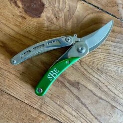 Gardener's Multi-Tool Gift Box - Tool, Case And Sharpener -Eds Plant Shop gardeners multi tool gift box tool case and sharpener 138162