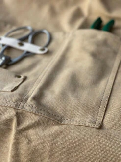 Gardening Apron - Waxed Canvas Apron With Pockets -Eds Plant Shop gardening apron waxed canvas apron with pockets 121516