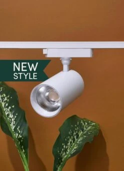 Hardwired Highland™ Track Light System -Eds Plant Shop hardwired highland track light system 643717