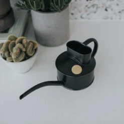 Haws Fazeley Flow Classic Watering Can - Small Indoor Garden Essentials 33 Haws Fazeley Flow Classic Watering Can - Small Indoor Garden Essentials -Eds Plant Shop haws fazeley flow classic watering can small indoor garden essentials 752948
