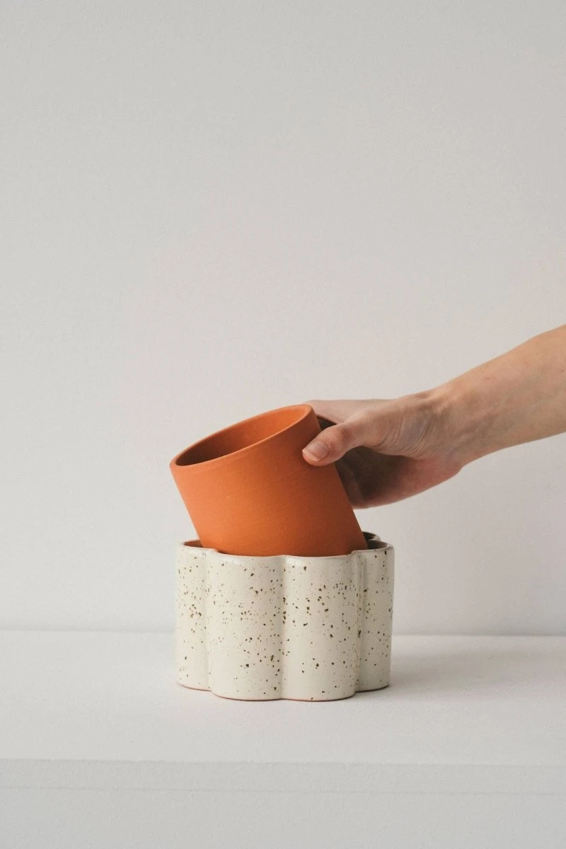 Paula Self-Watering Planter Pot – Speckled White 4 Paula Self-Watering Planter Pot – Speckled White - Image 2